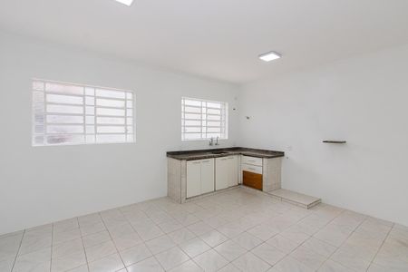 Casa à venda com 330m², 4 quartos e 4 vagas Casa à venda com 330m², 4 quartos e 4 vagasCozinha
