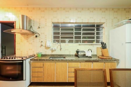 Casa para alugar com 218m², 3 quartos e 2 vagas Casa para alugar com 218m², 3 quartos e 2 vagasCozinha