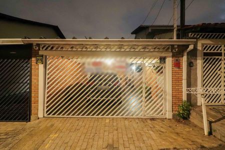 Casa para alugar com 218m², 3 quartos e 2 vagas Casa para alugar com 218m², 3 quartos e 2 vagasFachada