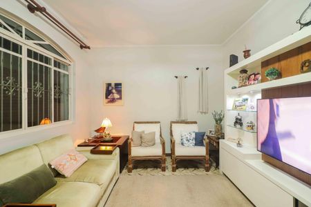 Casa para alugar com 218m², 3 quartos e 2 vagas Casa para alugar com 218m², 3 quartos e 2 vagasSala