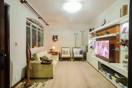 Casa para alugar com 218m², 3 quartos e 2 vagas Casa para alugar com 218m², 3 quartos e 2 vagasSala