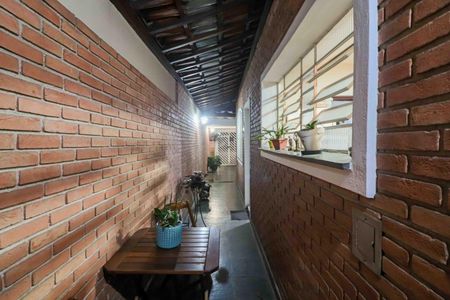 Casa para alugar com 218m², 3 quartos e 2 vagas Casa para alugar com 218m², 3 quartos e 2 vagasCorredor Externo