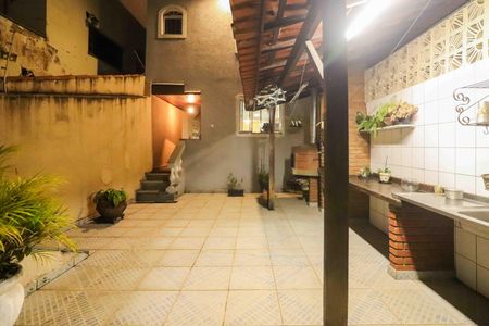 Casa para alugar com 218m², 3 quartos e 2 vagas Casa para alugar com 218m², 3 quartos e 2 vagasChurrasqueira