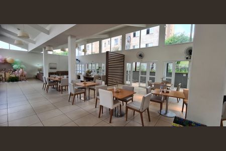 Apartamento para alugar com 72m², 2 quartos e 1 vaga Apartamento para alugar com 72m², 2 quartos e 1 vagaÁrea comum - Salão de festas