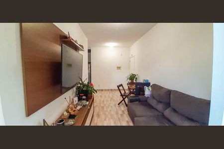 Apartamento para alugar com 72m², 2 quartos e 1 vaga Apartamento para alugar com 72m², 2 quartos e 1 vagaSala