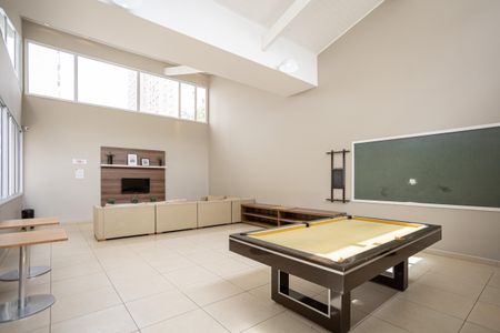 Apartamento para alugar com 72m², 2 quartos e 1 vaga Apartamento para alugar com 72m², 2 quartos e 1 vagaÁrea comum - Salão de Jogos