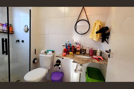 Apartamento à venda com 69m², 3 quartos e 2 vagas Apartamento à venda com 69m², 3 quartos e 2 vagasBanheiro da Suíte