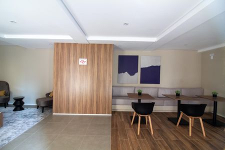 Apartamento para alugar com 32m², 1 quarto e sem vaga Apartamento para alugar com 32m², 1 quarto e sem vagaÁrea comum - Salão de festas