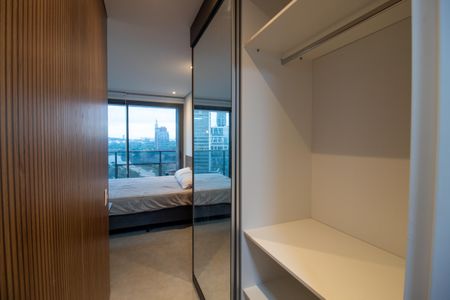 Quarto - Armários de apartamento para alugar com 1 quarto, 37m² em Pinheiros, São Paulo