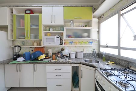 Apartamento para alugar com 100m², 2 quartos e 1 vaga Apartamento para alugar com 100m², 2 quartos e 1 vagaCozinha