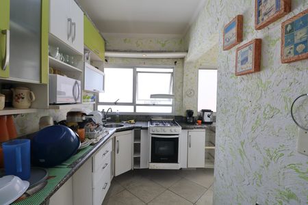 Apartamento para alugar com 100m², 2 quartos e 1 vaga Apartamento para alugar com 100m², 2 quartos e 1 vagaCozinha