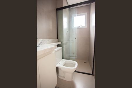 Banheiro de kitnet/studio para alugar com 1 quarto, 24m² em Santana, São Paulo