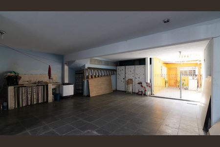 Casa à venda com 160m², 4 quartos e 3 vagas Casa à venda com 160m², 4 quartos e 3 vagasGaragem