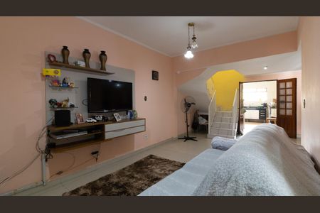 Casa à venda com 160m², 4 quartos e 3 vagas Casa à venda com 160m², 4 quartos e 3 vagasSala