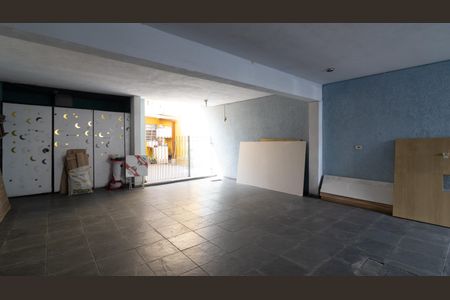 Casa à venda com 160m², 4 quartos e 3 vagas Casa à venda com 160m², 4 quartos e 3 vagasGaragem