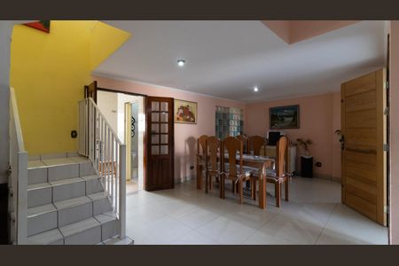 Casa à venda com 160m², 4 quartos e 3 vagas Casa à venda com 160m², 4 quartos e 3 vagasSala de Jantar