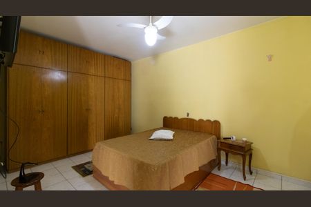 Casa à venda com 160m², 4 quartos e 3 vagas Casa à venda com 160m², 4 quartos e 3 vagasSuíte 1