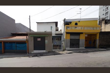 Casa à venda com 160m², 4 quartos e 3 vagas Casa à venda com 160m², 4 quartos e 3 vagasFachada