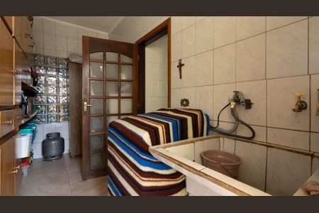 Casa à venda com 160m², 4 quartos e 3 vagas Casa à venda com 160m², 4 quartos e 3 vagasÁrea de Serviço