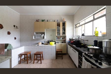 Casa à venda com 160m², 4 quartos e 3 vagas Casa à venda com 160m², 4 quartos e 3 vagasCozinha