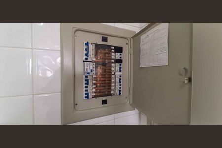 Apartamento à venda com 213m², 5 quartos e 6 vagas Apartamento à venda com 213m², 5 quartos e 6 vagasQuadro de Luz