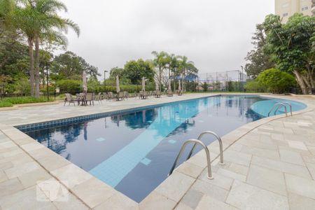 Apartamento à venda com 213m², 5 quartos e 6 vagas Apartamento à venda com 213m², 5 quartos e 6 vagasÁrea comum - Piscina