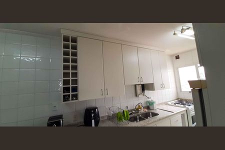 Apartamento à venda com 213m², 5 quartos e 6 vagas Apartamento à venda com 213m², 5 quartos e 6 vagasCozinha