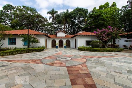 Apartamento à venda com 213m², 5 quartos e 6 vagas Apartamento à venda com 213m², 5 quartos e 6 vagasÁrea comum