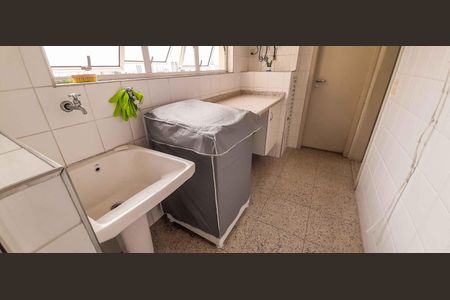 Apartamento à venda com 213m², 5 quartos e 6 vagas Apartamento à venda com 213m², 5 quartos e 6 vagasÁrea de Serviço