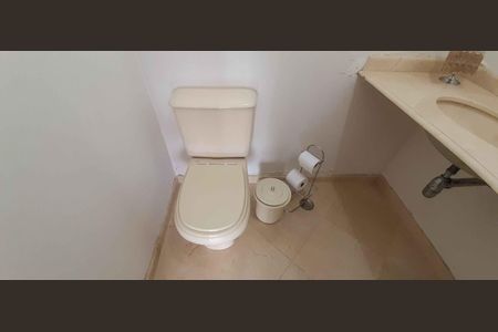 Apartamento à venda com 213m², 5 quartos e 6 vagas Apartamento à venda com 213m², 5 quartos e 6 vagasLavabo