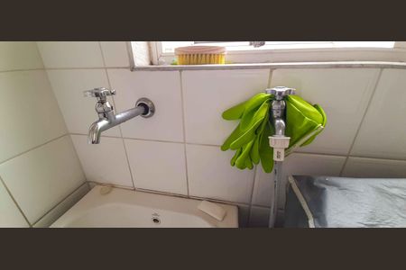 Apartamento à venda com 213m², 5 quartos e 6 vagas Apartamento à venda com 213m², 5 quartos e 6 vagasÁrea de Serviço