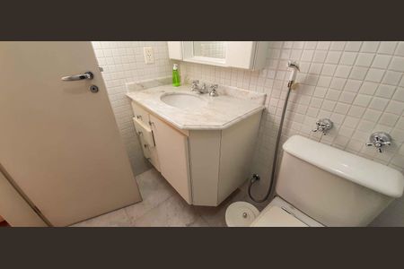 Apartamento à venda com 213m², 5 quartos e 6 vagas Apartamento à venda com 213m², 5 quartos e 6 vagasBanheiro da Suíte 3