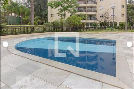 Apartamento à venda com 213m², 5 quartos e 6 vagas Apartamento à venda com 213m², 5 quartos e 6 vagasÁrea comum - Piscina
