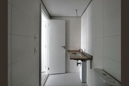 Apartamento à venda com 67m², 2 quartos e 1 vaga Apartamento à venda com 67m², 2 quartos e 1 vagaBanheiro Social