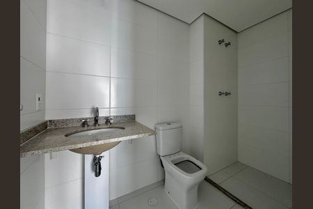 Apartamento à venda com 67m², 2 quartos e 1 vaga Apartamento à venda com 67m², 2 quartos e 1 vagaBanheiro Suíte
