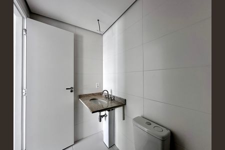 Apartamento à venda com 67m², 2 quartos e 1 vaga Apartamento à venda com 67m², 2 quartos e 1 vagaBanheiro Suíte