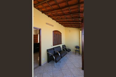 Casa à venda com 204m², 3 quartos e 2 vagas Casa à venda com 204m², 3 quartos e 2 vagasVaranda Sala