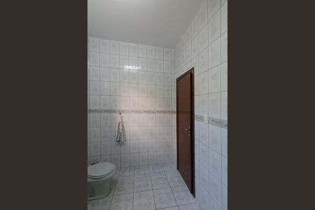 Casa à venda com 204m², 3 quartos e 2 vagas Casa à venda com 204m², 3 quartos e 2 vagasBanheiro Social