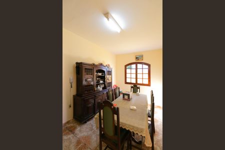 Casa à venda com 204m², 3 quartos e 2 vagas Casa à venda com 204m², 3 quartos e 2 vagasSala de Jantar