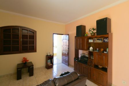 Casa à venda com 204m², 3 quartos e 2 vagas Casa à venda com 204m², 3 quartos e 2 vagasSala