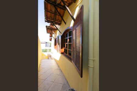 Casa à venda com 204m², 3 quartos e 2 vagas Casa à venda com 204m², 3 quartos e 2 vagasÁrea Externa