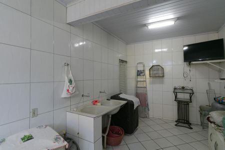 Casa à venda com 204m², 3 quartos e 2 vagas Casa à venda com 204m², 3 quartos e 2 vagasCozinha e Área de Serviço