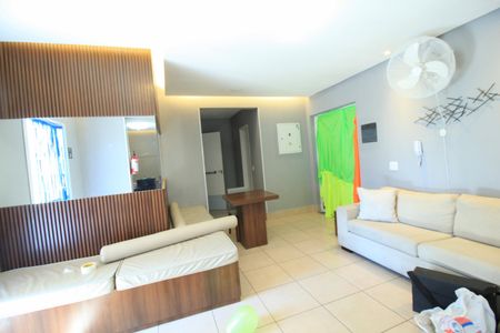 Studio à venda com 34m², 1 quarto e sem vaga Studio à venda com 34m², 1 quarto e sem vagaÁrea comum