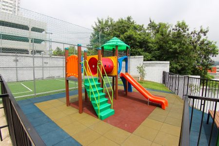 Apartamento para alugar com 45m², 2 quartos e 1 vaga Apartamento para alugar com 45m², 2 quartos e 1 vagaÁrea comum - Playground