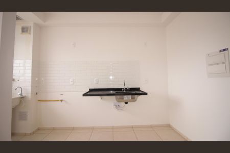 Apartamento para alugar com 45m², 2 quartos e 1 vaga Apartamento para alugar com 45m², 2 quartos e 1 vagaCozinha e Área de Serviço