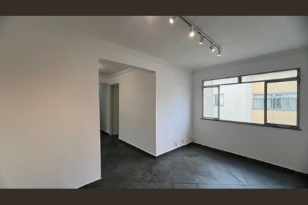 Apartamento para alugar com 70m², 3 quartos e sem vaga Apartamento para alugar com 70m², 3 quartos e sem vagaSala