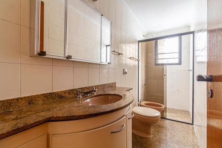 Apartamento à venda com 188m², 4 quartos e 3 vagas Apartamento à venda com 188m², 4 quartos e 3 vagasBanheiro Social