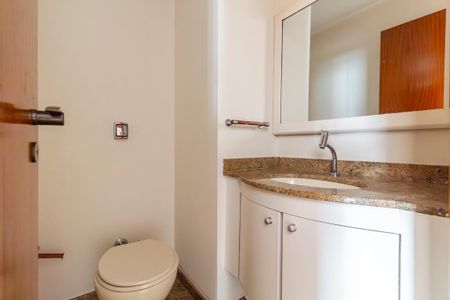 Apartamento à venda com 188m², 4 quartos e 3 vagas Apartamento à venda com 188m², 4 quartos e 3 vagasBanheiro