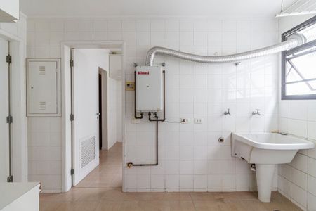 Apartamento à venda com 188m², 4 quartos e 3 vagas Apartamento à venda com 188m², 4 quartos e 3 vagasÁrea de Serviço