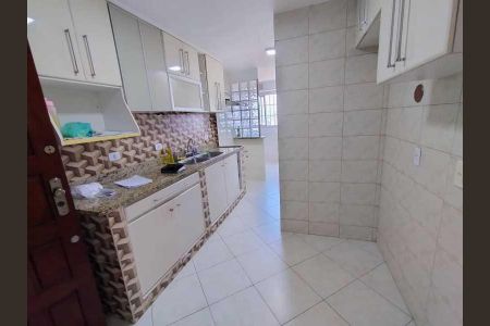 Apartamento à venda com 77m², 2 quartos e 1 vaga